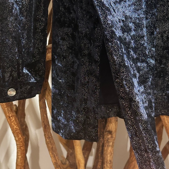 90’s Velvet Button-Up Shirt - Picture 7 of 9